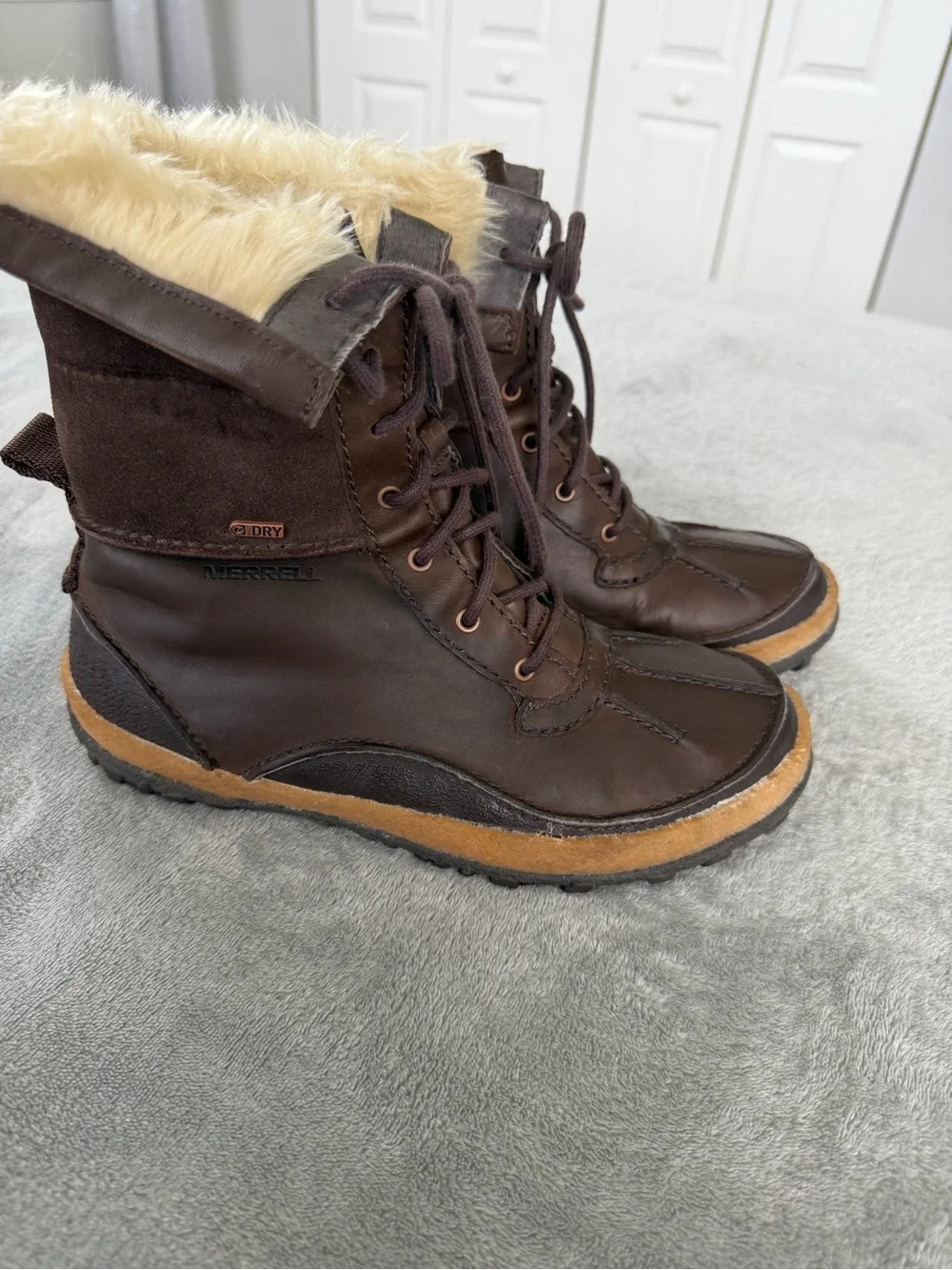 Merrell Brown Lace-Up Waterproof Winter Boot with Cream Faux-Fur Collar